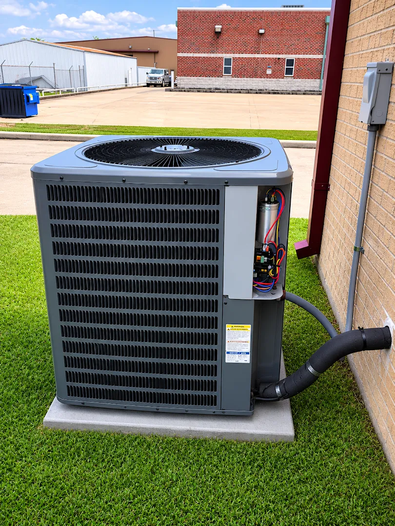 24/7 AC & Heating — team or office photo