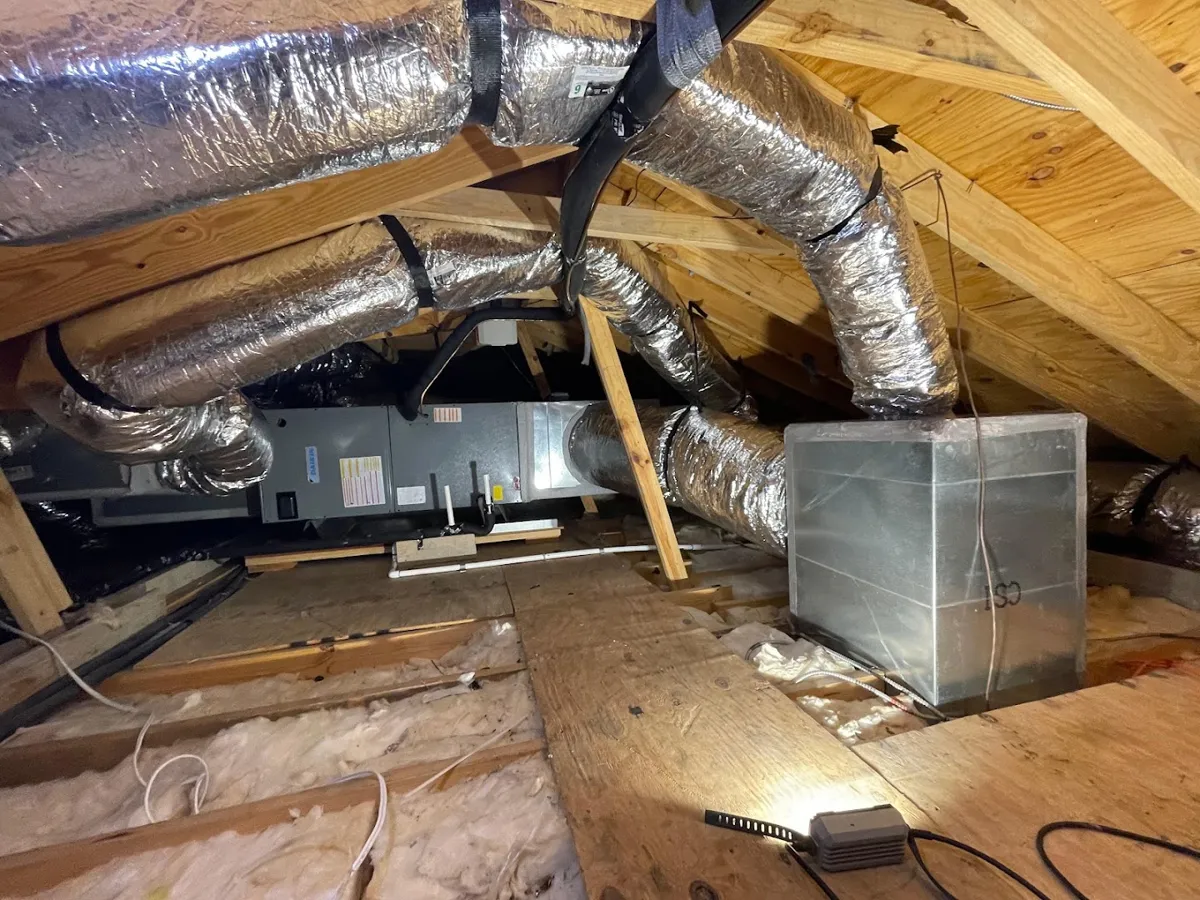 5 Temp A/C & Heating, LLC — team or office photo